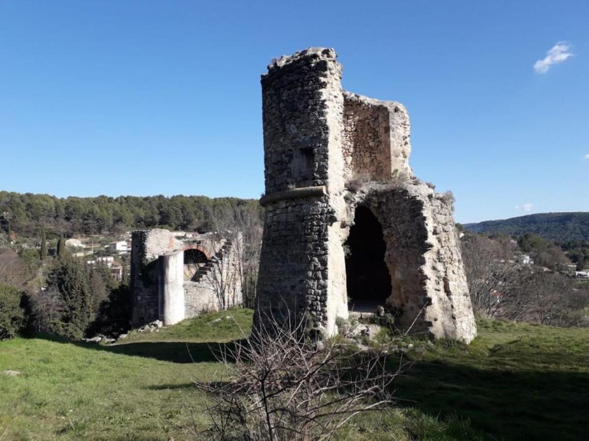 Villa Lei Rigaue Salernes Bagian luar foto